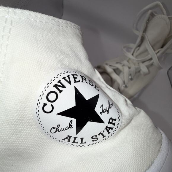 Size 7 - Converse Chuck Taylor All Star Lugged High White W - Picture 2 of 11